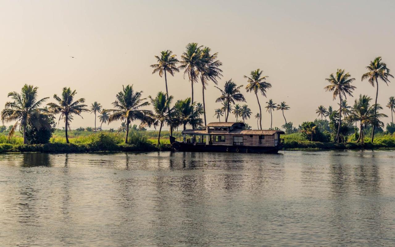 Rajatheeram Beach Homestay & Backwater Cruise Alleppey Alappuzha Dış mekan fotoğraf