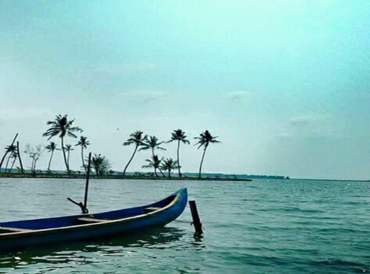 Rajatheeram Beach Homestay & Backwater Cruise Alleppey Alappuzha Dış mekan fotoğraf